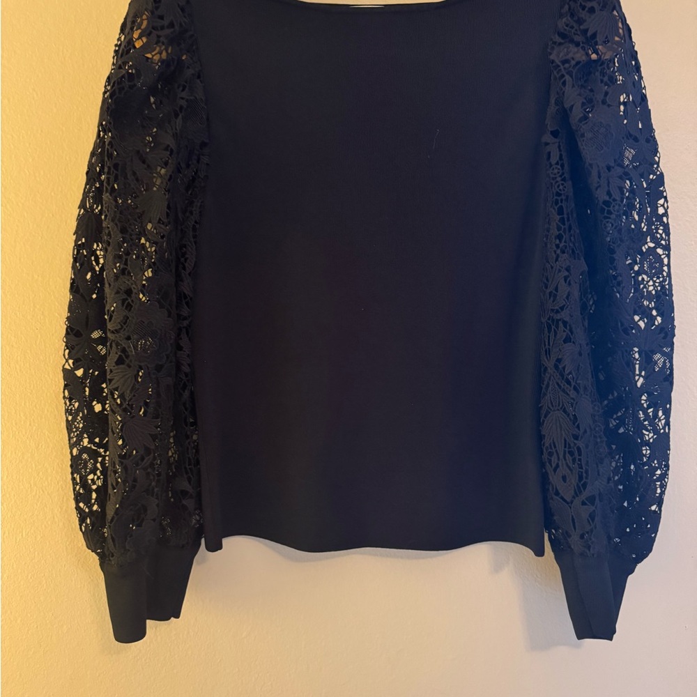Alice and Olivia Black Lace Sleeve Women's Top. - Picture 4 of 7